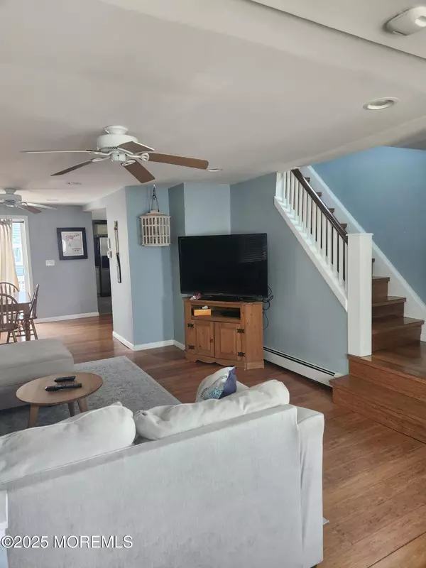 Sea Bright, NJ 07760,32 Beach Street