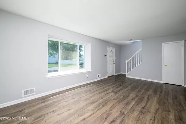 Eastampton, NJ 08060,5 Cypress Drive