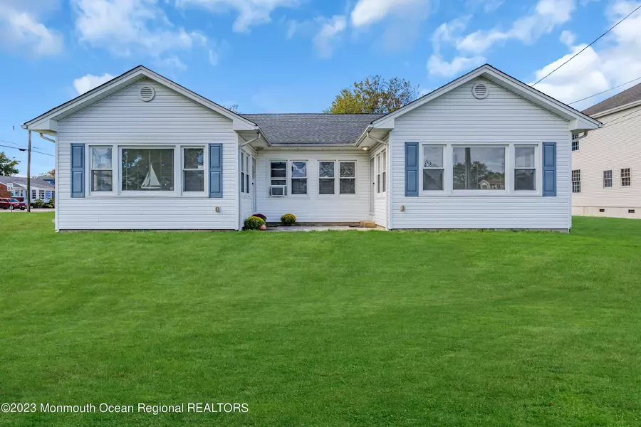 408 Newport Avenue, Ocean Gate, NJ 08740