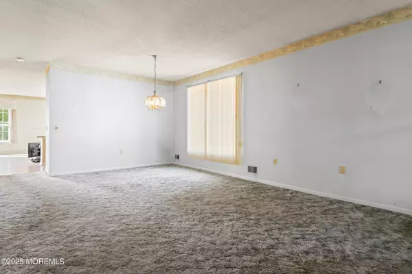 Manchester, NJ 08759,28 Durham Avenue