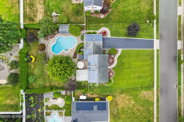 Manalapan, NJ 07726,22 Grayson Lane