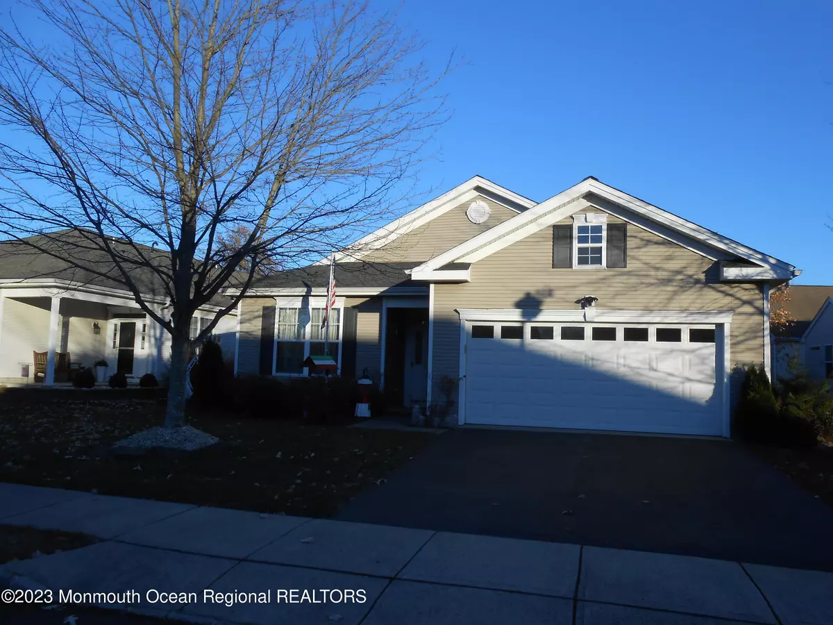 Barnegat, NJ 08005,4 Hidden Lake Circle