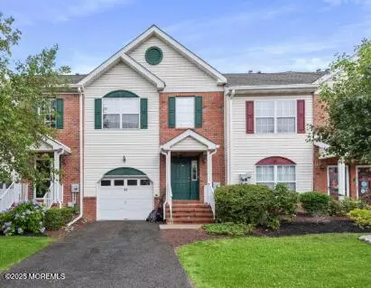 41 Heron Court, Manalapan, NJ 07726
