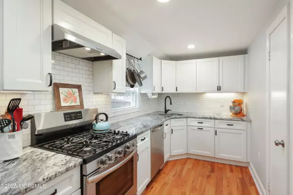 Port Monmouth, NJ 07758,19 Collins Avenue