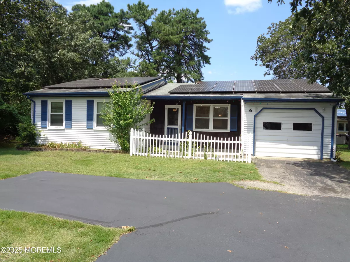 Whiting, NJ 08759,6 N Chestnut Avenue
