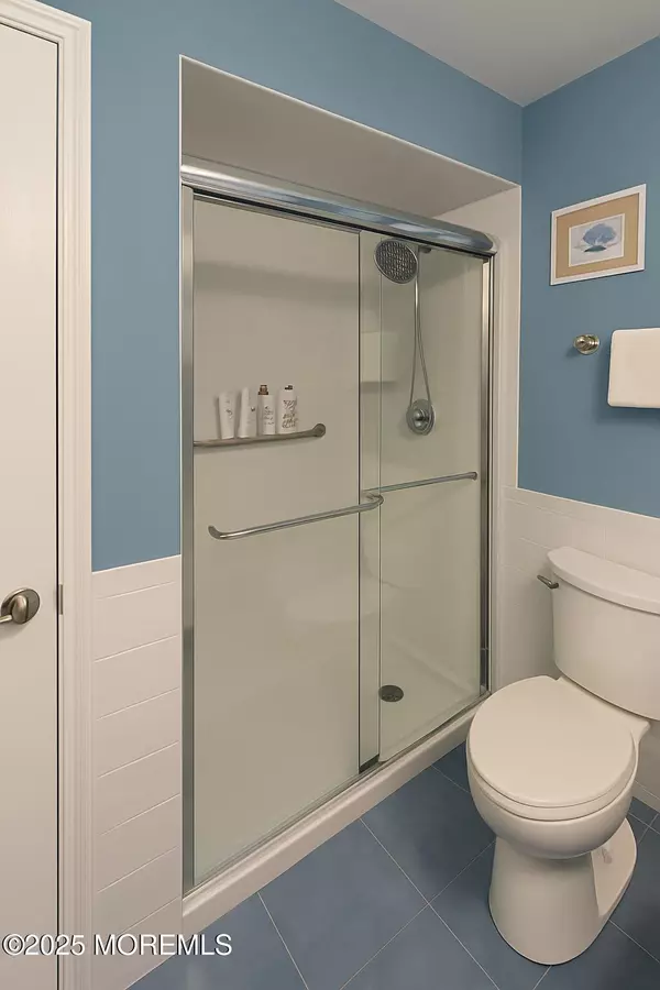 Mantoloking, NJ 08738,438 Highway 35 #1301