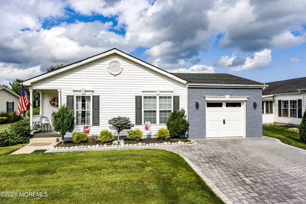 Manahawkin, NJ 08050,6 Hillsdale Court