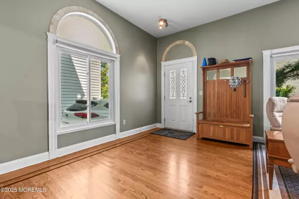 Long Branch, NJ 07740,450 Ocean Boulevard #8