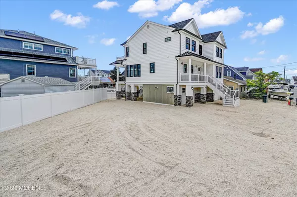 Manahawkin, NJ 08050,104 Lawrence Drive