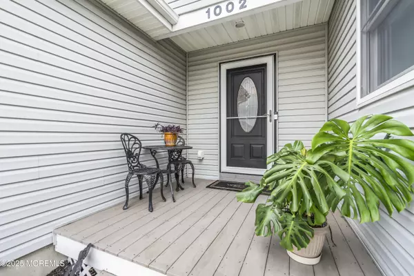 Forked River, NJ 08731,1002 Neosho Drive