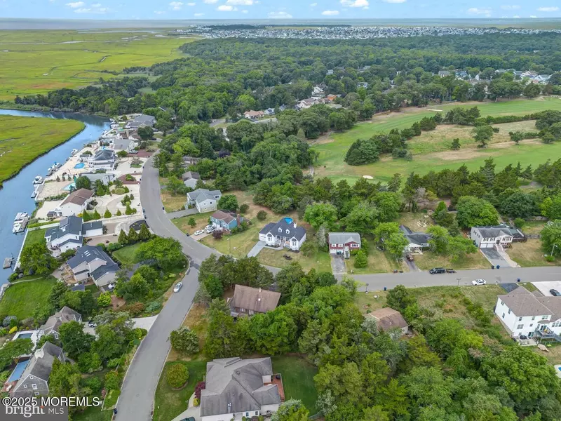 193 Country Club Boulevard, Little Egg Harbor, NJ 08087