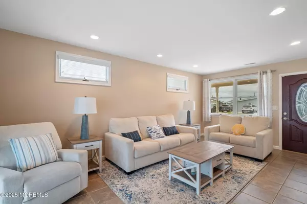 Manahawkin, NJ 08050,60 Mary Alice Road