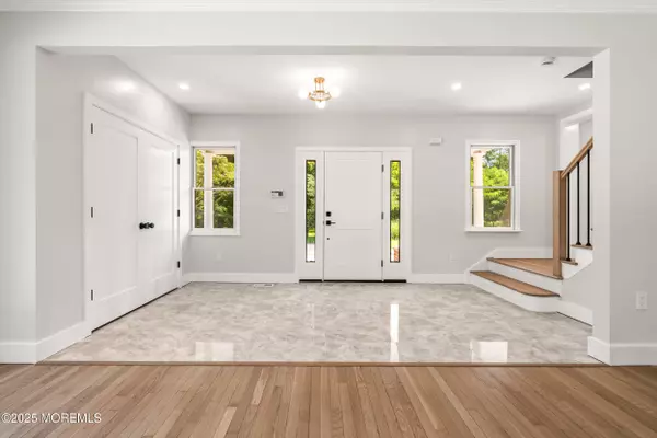 Eatontown, NJ 07724,469 Wall Street