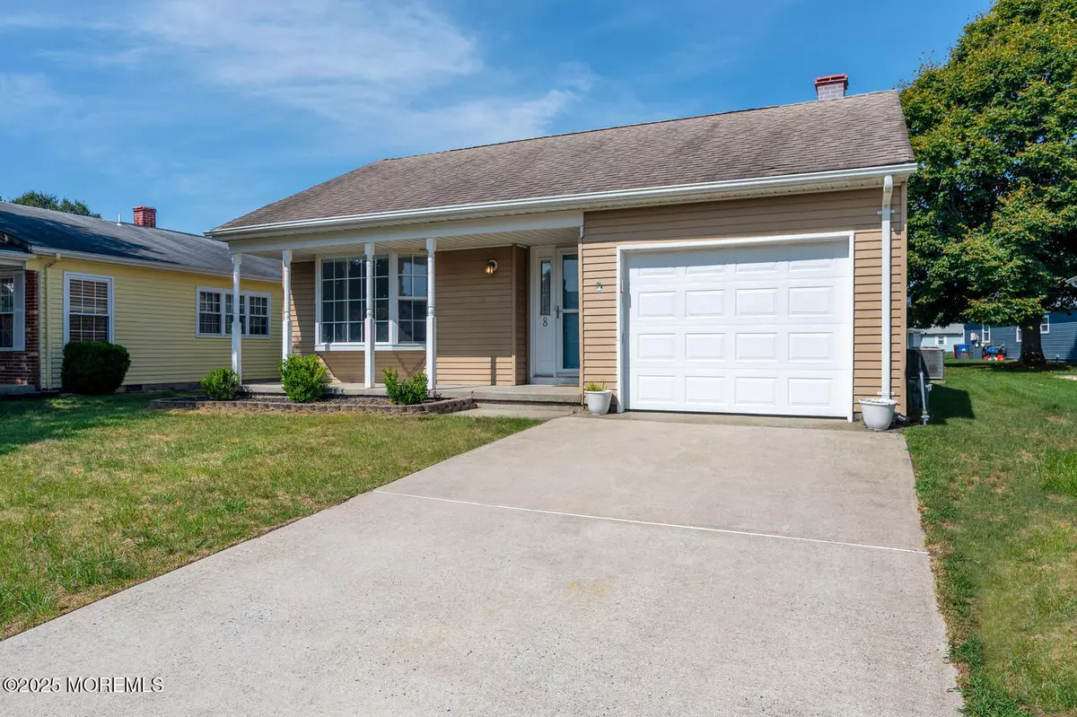 Toms River, NJ 08757,8 Manitoba Court