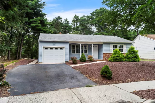 Toms River, NJ 08757,26 Piermont Road
