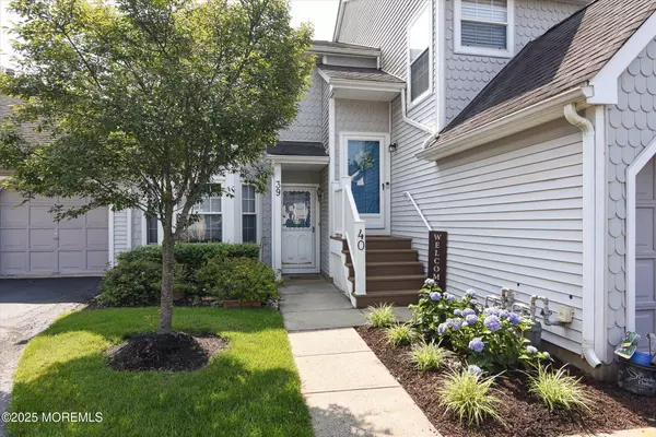 Freehold, NJ 07728,39 Poplar Place