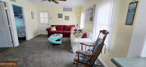 Tuckerton, NJ 08087,1022 S Green Street