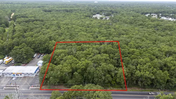 890 Us 9 #1, Berkeley, NJ 08721