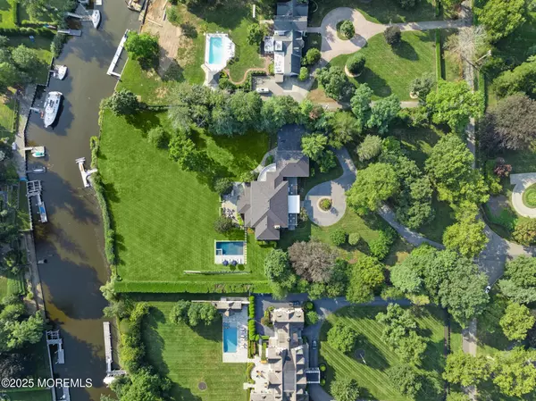 Rumson, NJ 07760,8 Buttonwood Lane