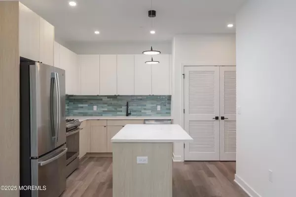 Long Branch, NJ 07740,6 West End Court #306