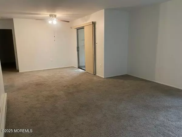 Manalapan, NJ 07726,140 Amberly Drive #C