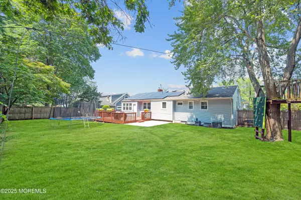 Toms River, NJ 08753,493 Kingsley Court