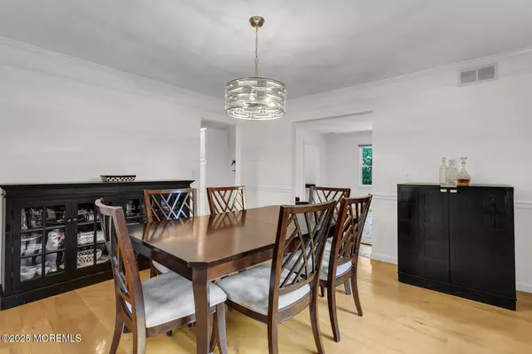 Fair Haven, NJ 07704,2 Crozier Court