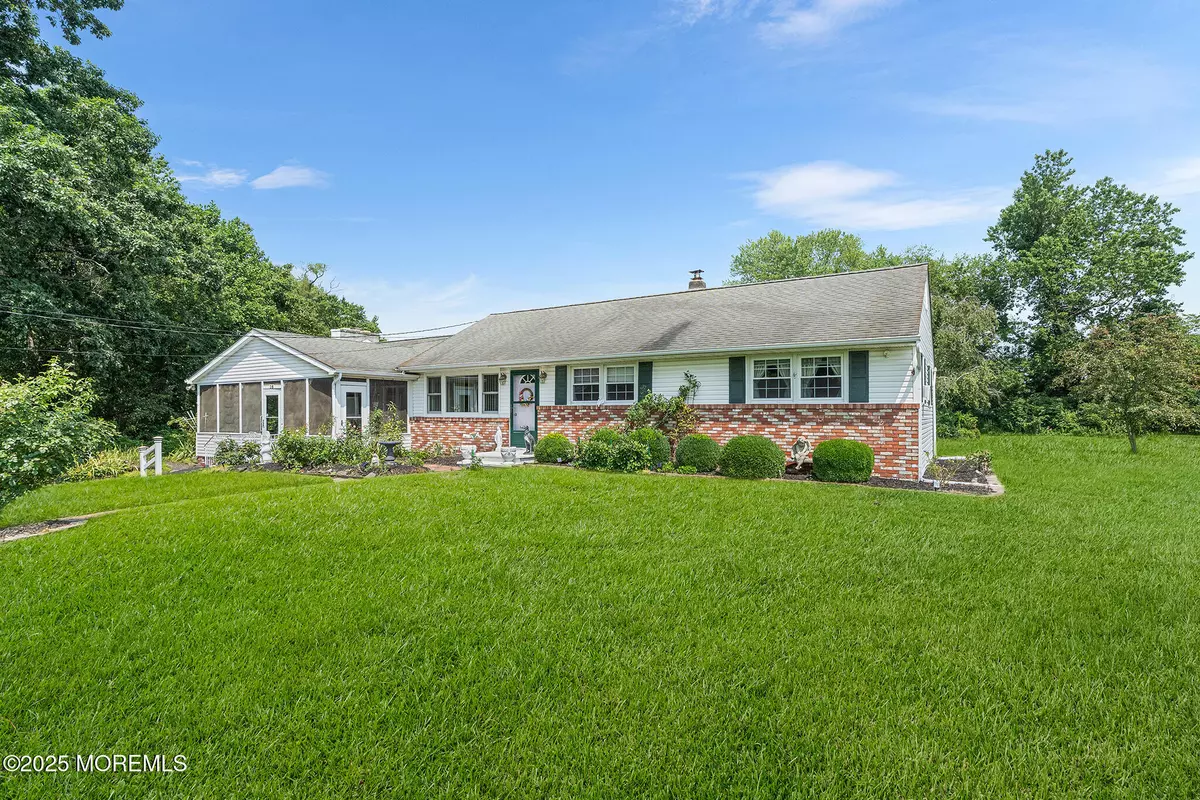 New Egypt, NJ 08533,16 Inman Road