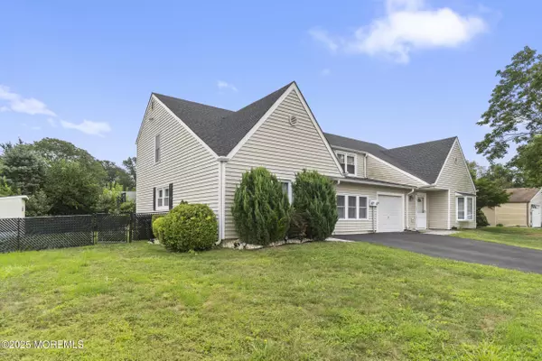 Freehold, NJ 07728,26 Scenic Drive