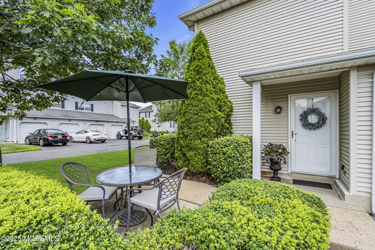 Wall, NJ 07719,32 Racquet Road