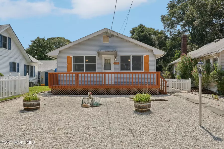 218 Swan Boulevard, Toms River, NJ 08753
