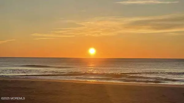 Long Branch, NJ 07740,30 Melrose Terrace #209
