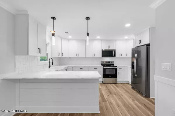 Bayville, NJ 08721,356 Railroad Avenue