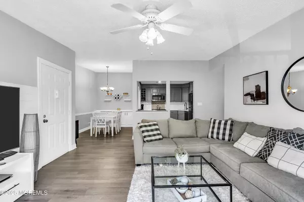 Hamilton, NJ 08619,16 Willow Court