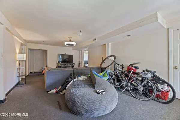 Keansburg, NJ 07734,151 Shore Boulevard