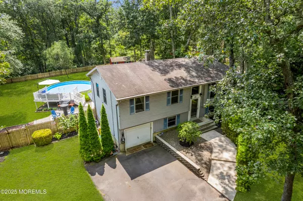 Jackson, NJ 08527,32 Walter Drive