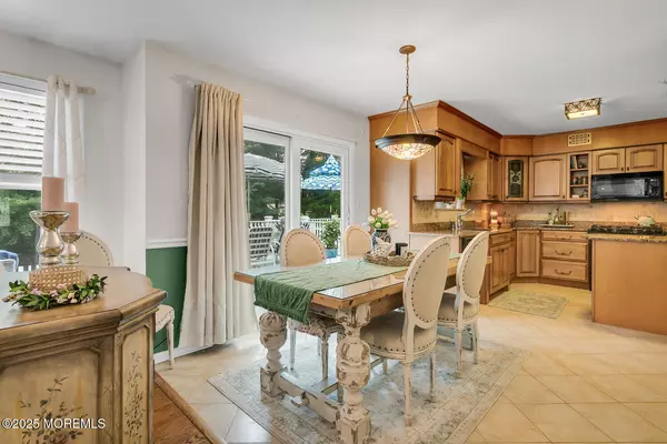 Jackson, NJ 08527,20 E Scarlet Oak Court