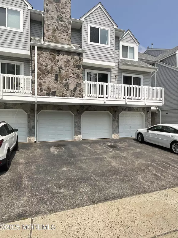 Toms River, NJ 08755,411 Schley Avenue