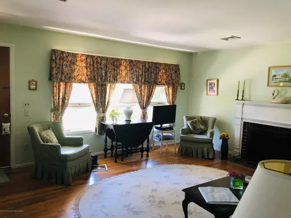 Spring Lake Heights, NJ 07762,814 Shore Road
