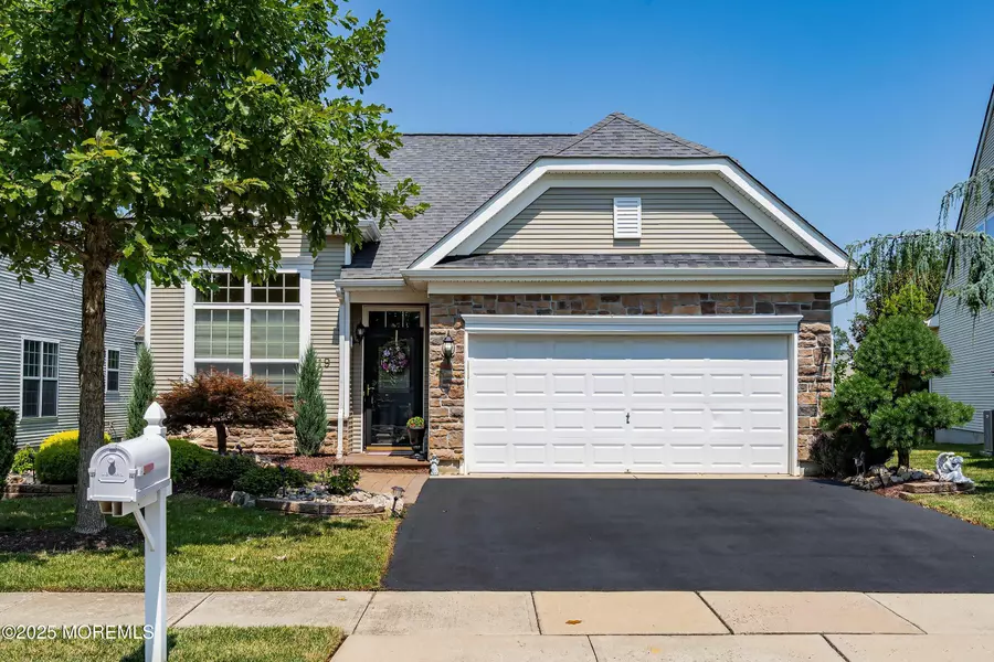 19 Criollo Road, Manalapan, NJ 07726