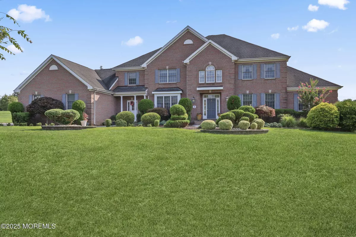 Freehold, NJ 07728,3 Saxon Court
