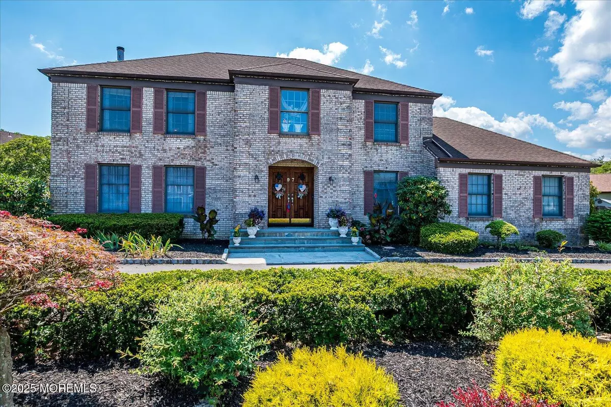 Eatontown, NJ 07724,97 Windsor Drive