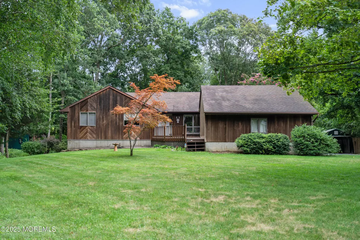 Jackson, NJ 08527,3 Corinne Court