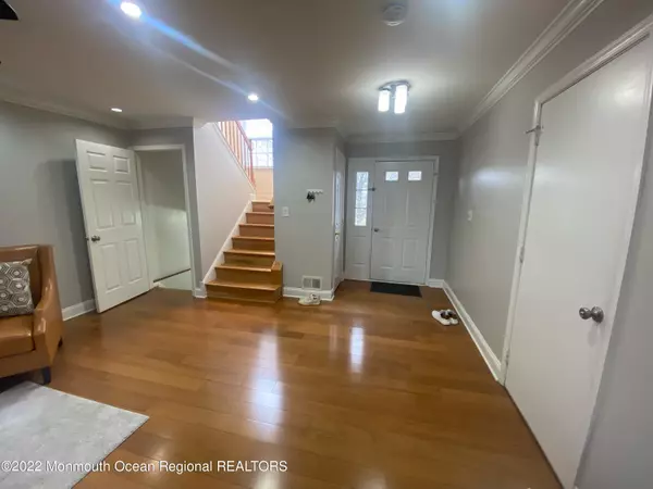 Marlboro, NJ 07746,21 Woodpecker Way