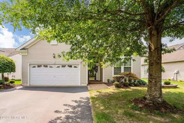 4 Marlow Drive, Jackson, NJ 08527