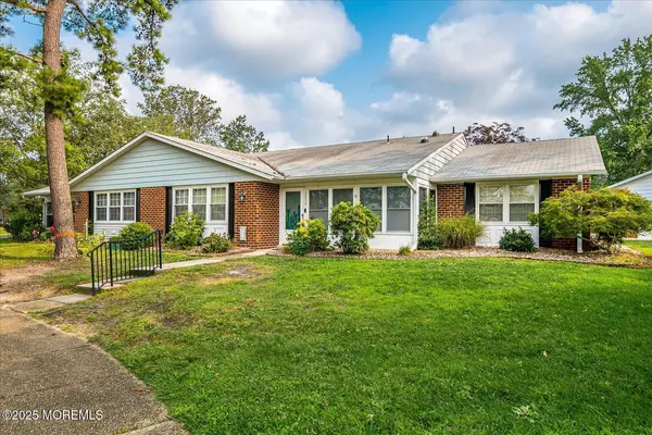 1052 Shetland Drive, Lakewood, NJ 08701