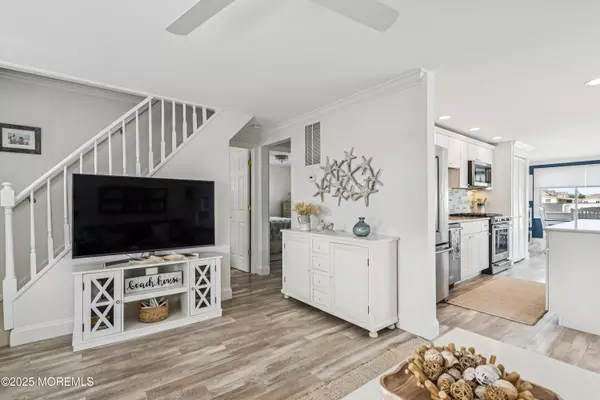 Manahawkin, NJ 08050,1266 Paul Boulevard