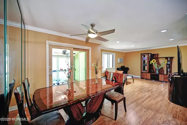 Manalapan, NJ 07726,236 Medford Court #g