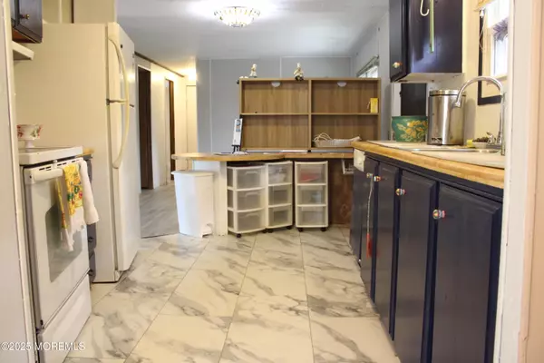 Whiting, NJ 08759,12 Pigeon Court
