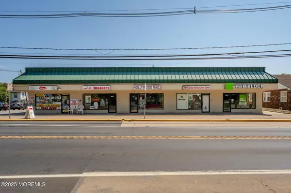 217 W Washington Avenue, Washington, NJ 07822